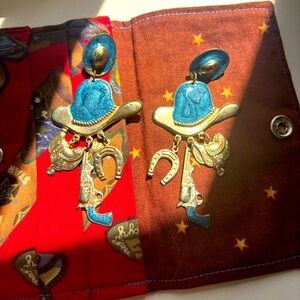 Vintage Cowboy Hat with Saddle and Pistole Earrings with Cowboy Print Pouch
